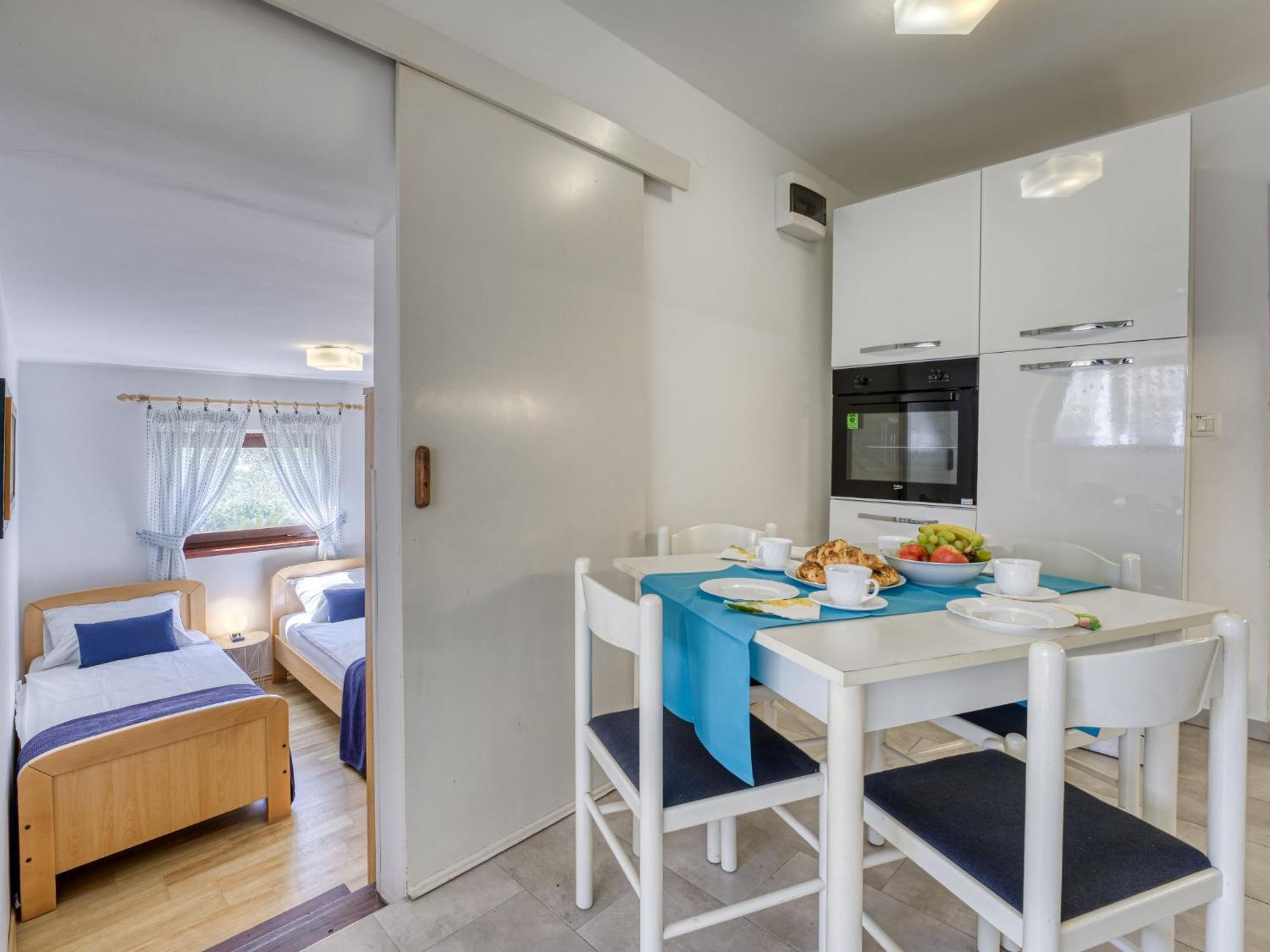 Jurkovic - Nji100 By Interhome Apartman Njivice