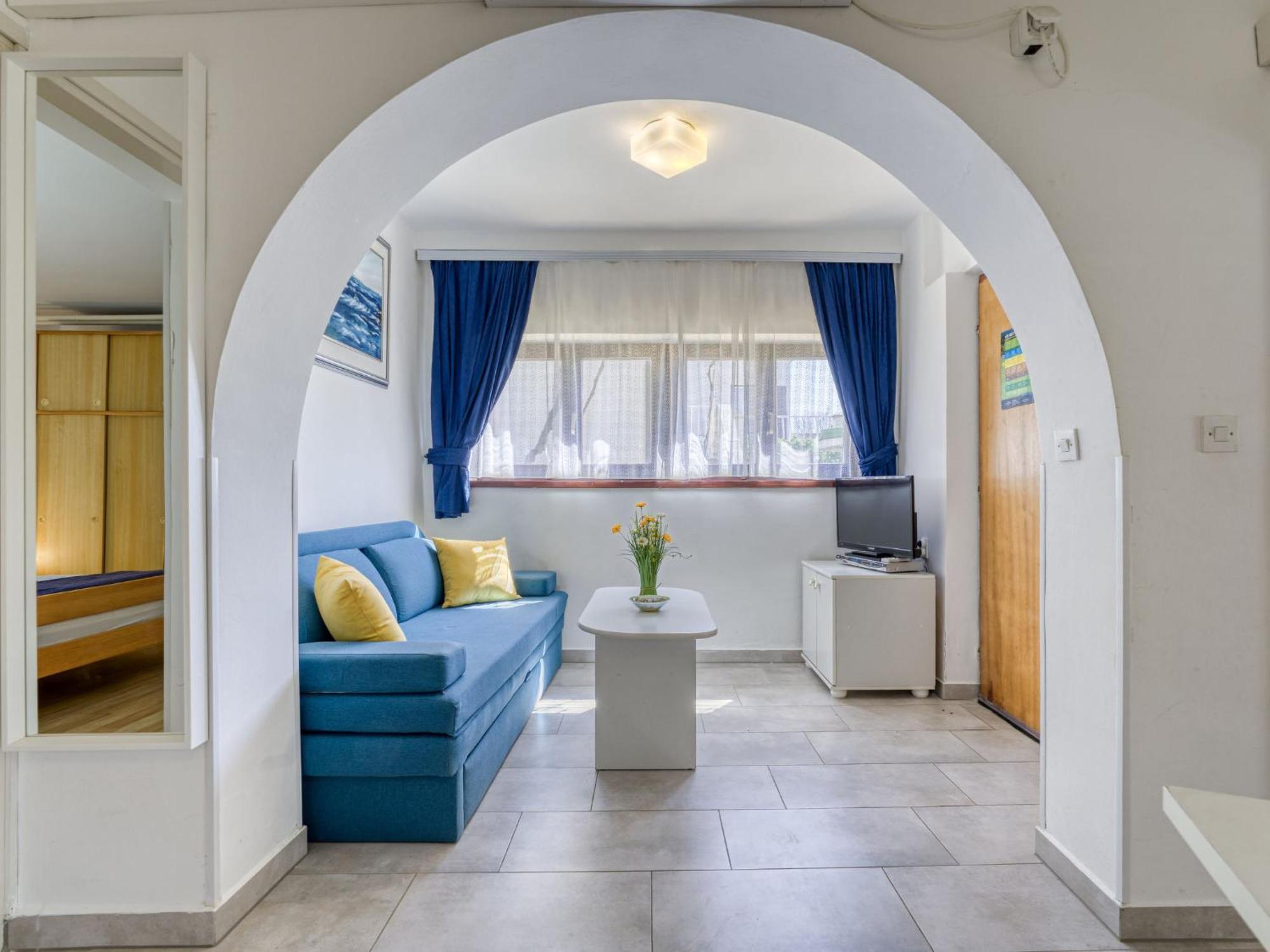 Jurkovic - Nji100 By Interhome Njivice