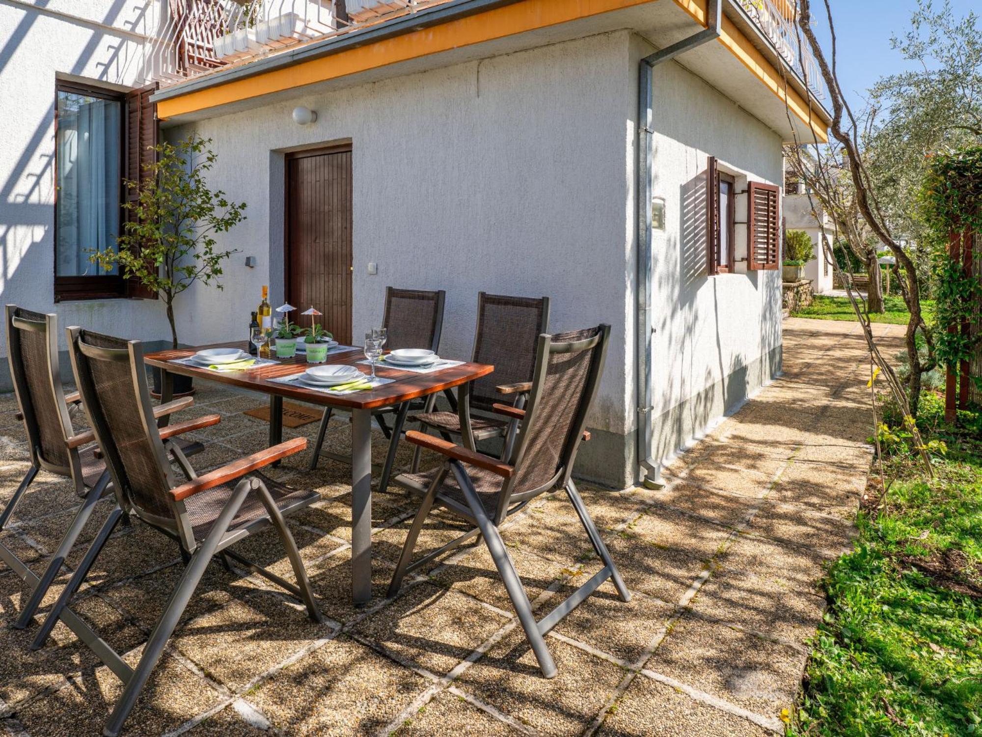 Jurkovic - Nji100 By Interhome *
